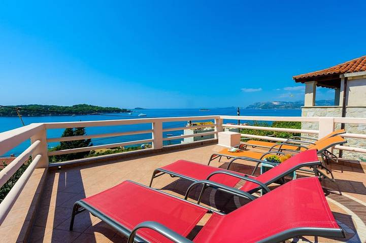 Villa for 8 people, with balcony in Cavtat