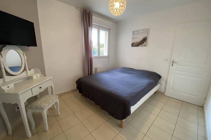 Gîte pour 4 personnes, avec piscine ainsi que terrasse et jardin à Péret - 3
