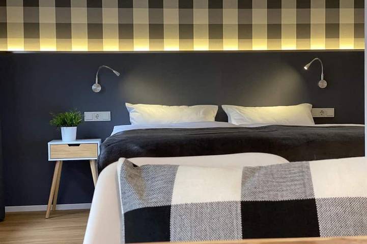 Ferienwohnung für 2 Personen, mit Terrasse und Whirlpool sowie Sauna und Garten - 1