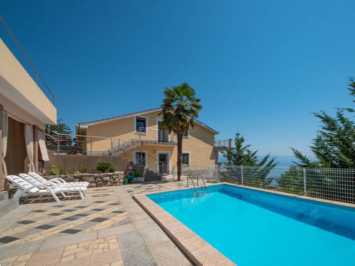 Ferienwohnung für 4 Personen, mit Terrasse und Garten, mit Haustier in Lovran