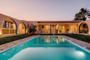 Ferienhaus für 9 Personen, mit Garten und Balkon in Afantou