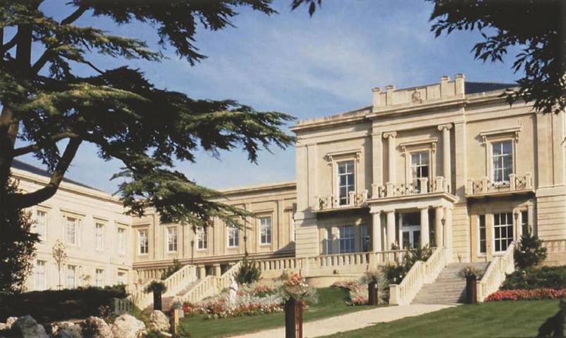 Hôtel pour 10 personnes, avec jacuzzi ainsi que sauna et jardin