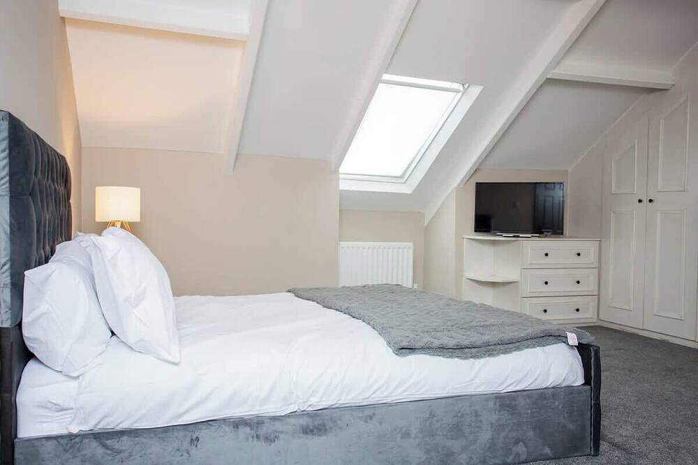 Entire apartment, Modern Interior Spacious  Four Bedroom Apartment in South Shields, South Tyneside