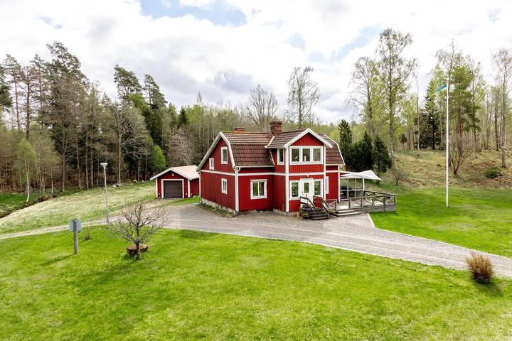 Ferienhaus für 12 Personen, mit Seeblick und Terrasse sowie Garten - 1