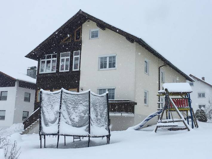 Ferienwohnung für 8 Personen, mit Balkon und Terrasse sowie Garten und Sauna in Kirchberg im Wald
