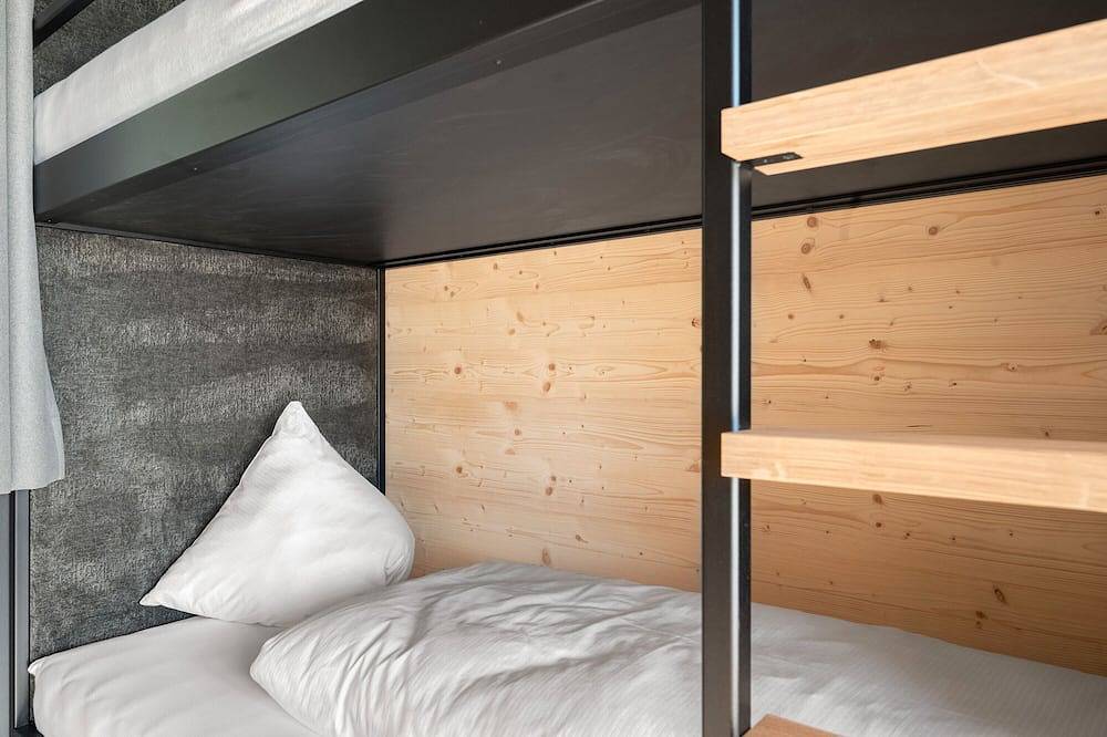 Geheel appartement, Chalet 'Einheit D' met Uitzicht op de Bergen, Privéterras en Wi-Fi in Deutschnofen, Eggental