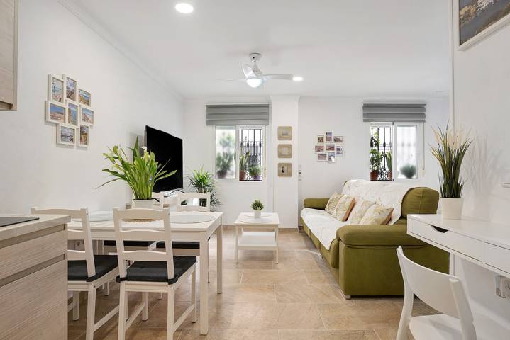 Entire studio, Studio Apartment "Loft Centro Historico Barbate" close to the Sea with Wi-Fi in Barbate, Costa de la Luz