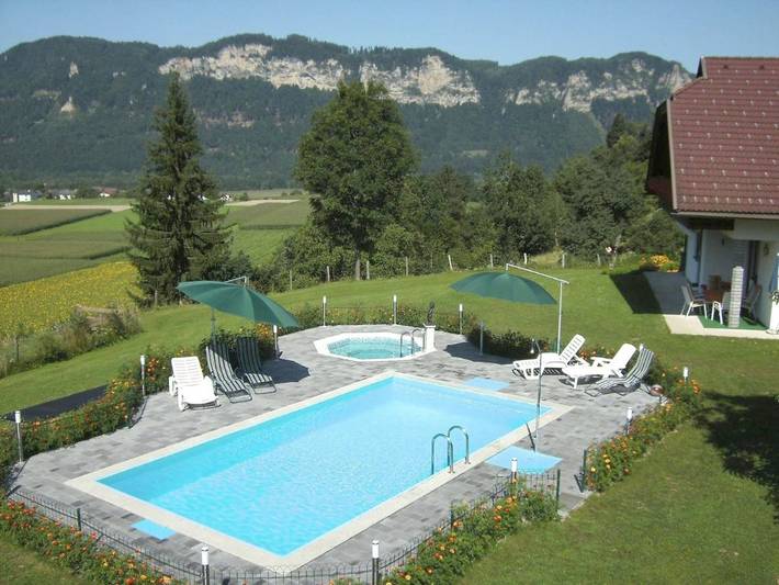 Ferienwohnung für 5 Personen, mit Garten und Pool sowie Whirlpool und Sauna