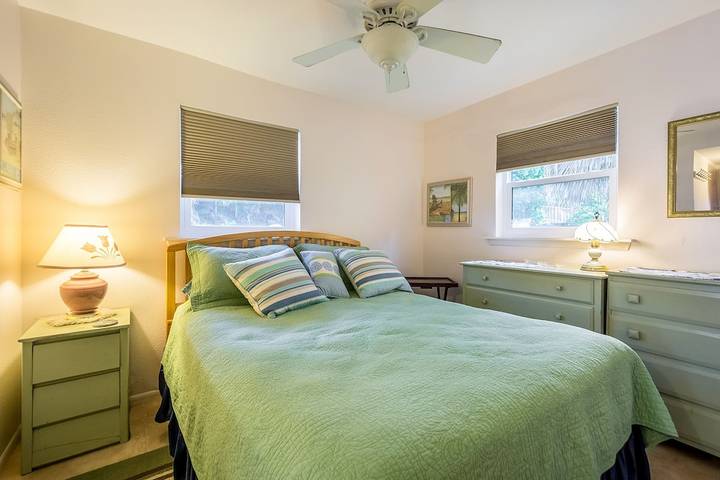 Vacation rental for 2 people, with yard in Anna Maria Island