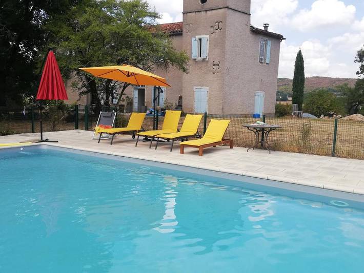 Chambre d’hôte pour 2 personnes, avec vue ainsi que piscine et jardin