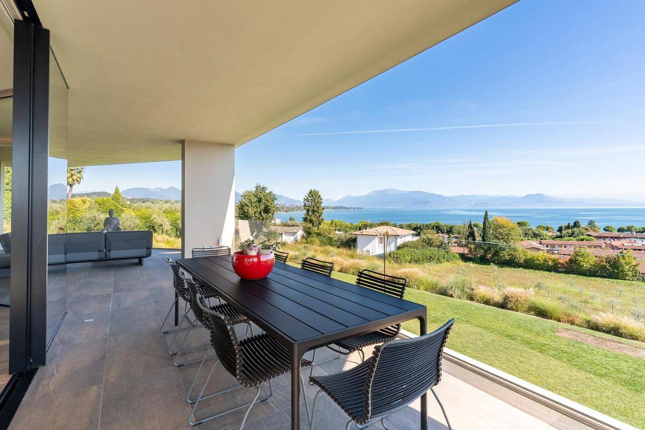 Villa Elma in Padenghe sul Garda, Prealpi Gardesane