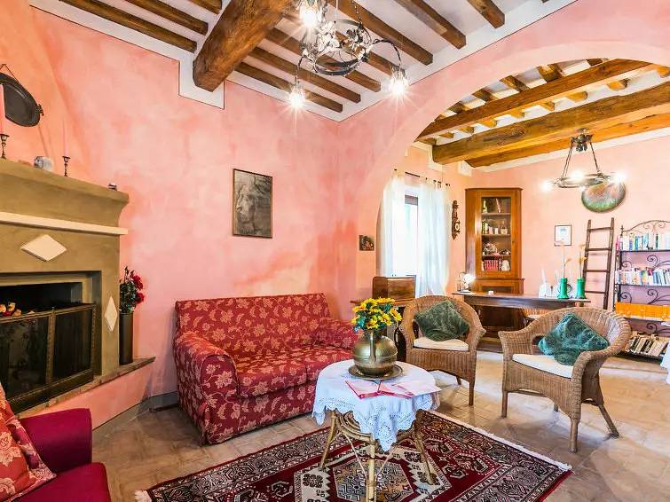 Casa 11 persone in Montaione, Firenze province