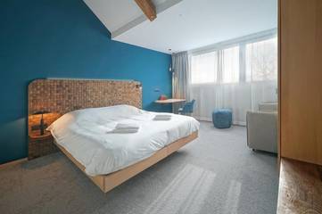 Hôtel pour 2 personnes, avec jardin ainsi que vue et terrasse à Léglise