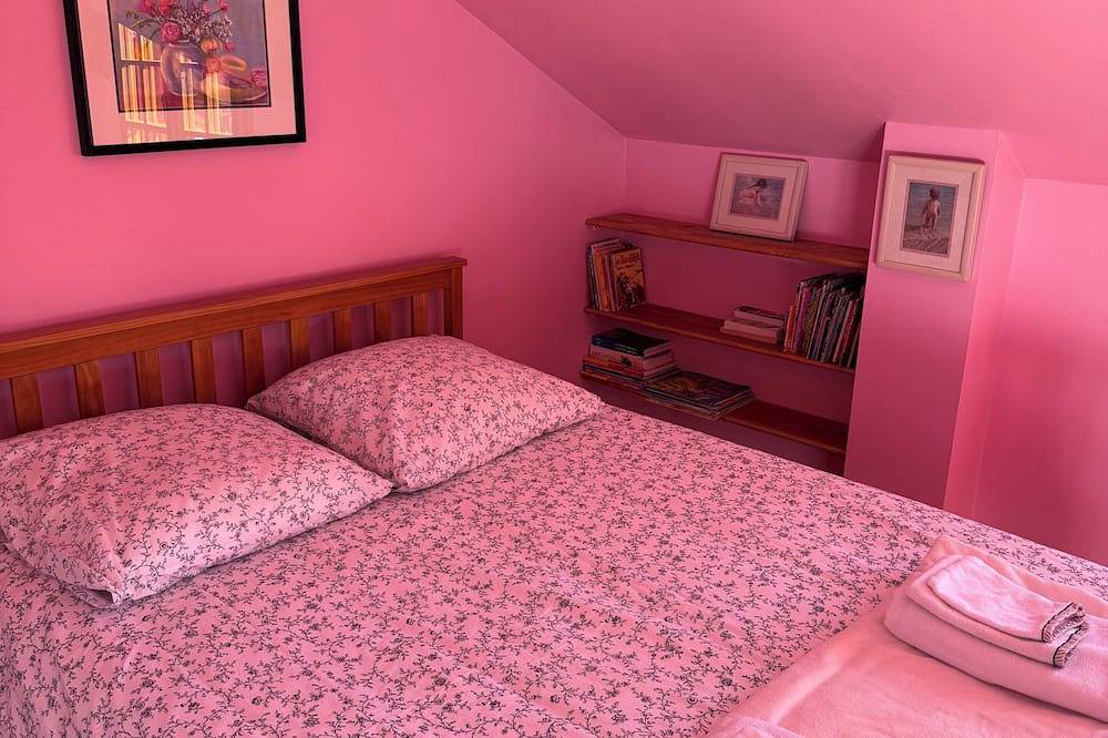 Family House 200m² Mountain View - 4 Bedrooms + Studio - Large Garden in Saint-Martin-d'Uriage, Nationalpark Écrins