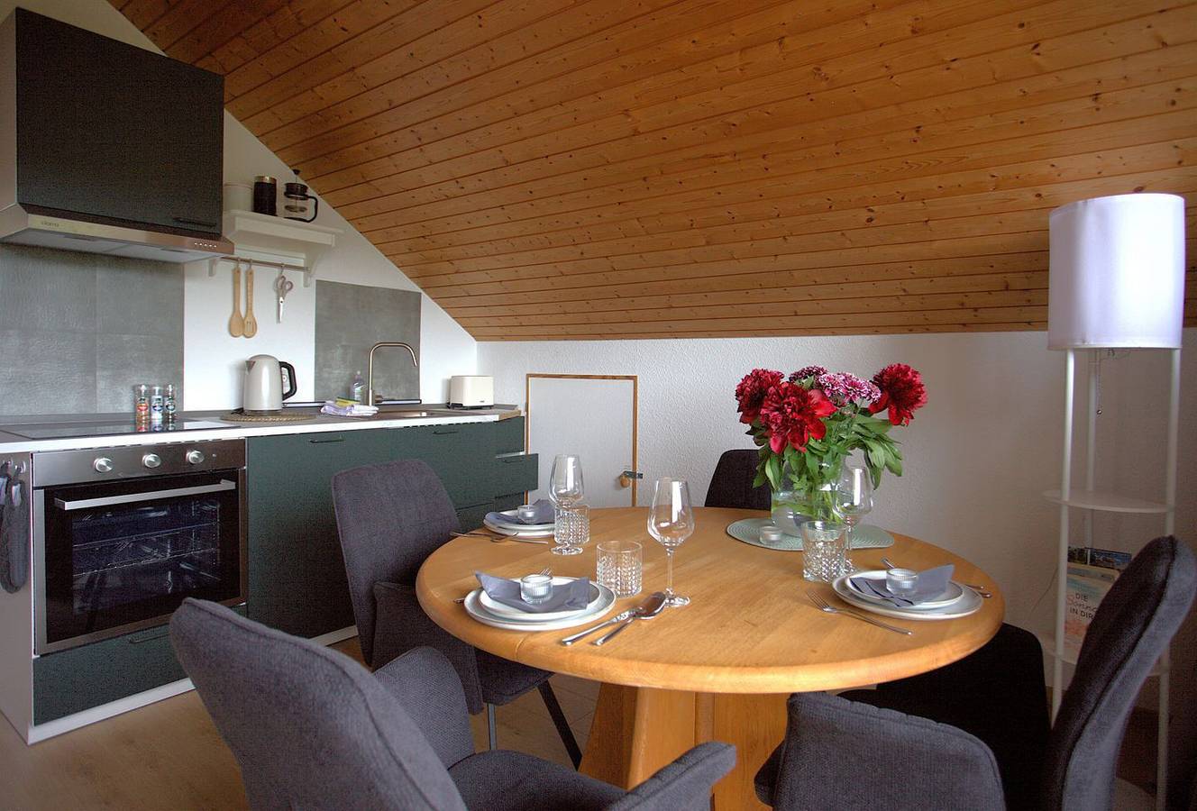 Ganze Wohnung, Rose in Überlingen, Region Bodensee-Oberschwaben