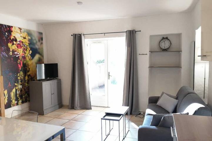 Appartement de vacances pour 5 personnes, avec jardin et piscine
