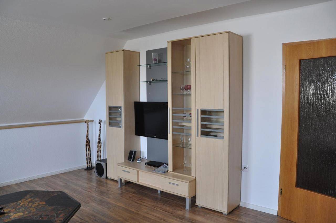 Ganze Wohnung, Two-Bedroom Apartment in Fuldatal, Hessisches Bergland
