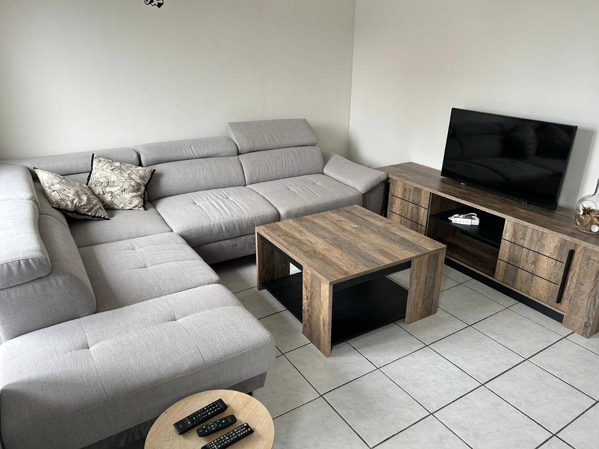 Appartement entier, Maison de ville 2 chambres in Dangé-Saint-Romain, Vienne (France)