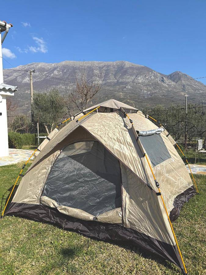 Tent in Tepelenë, Albanien
