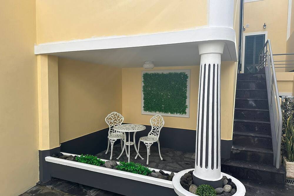 Azor International Hostel - Q3 in São Miguel Island, Ponta Delgada