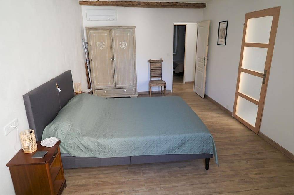 Apartamento entero, Paola's cottage in Boulbon, Region de Arles