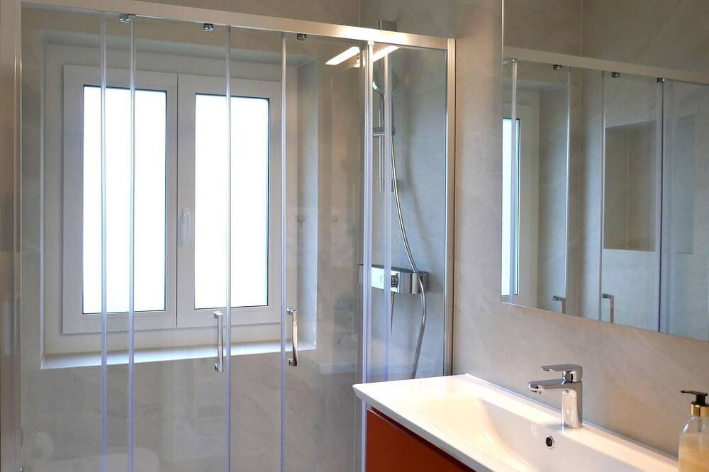 Ganze Wohnung, Ferienwohnung Gemma in Chironico, Tessiner Alpen