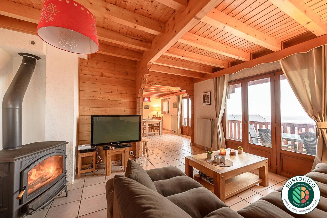 St Jorioz - Cosy Chalet sur les hauteurs, vue lac in Saint-Jorioz, Bauges