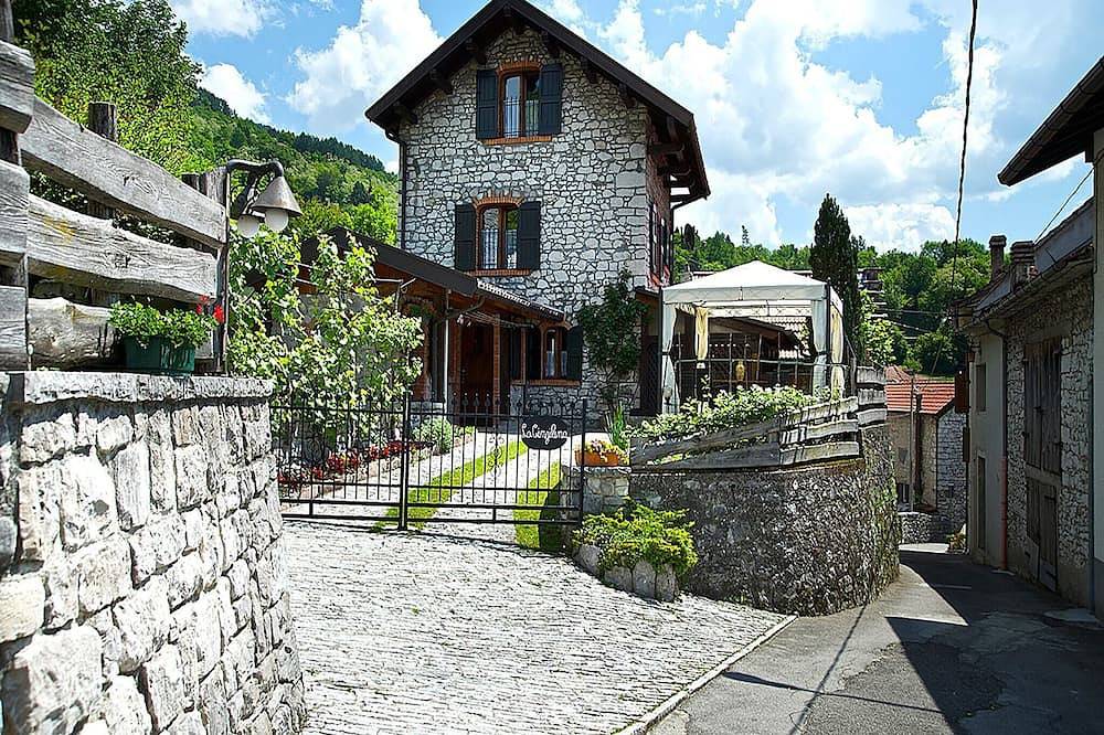 Gîte pour 4 Personnes dans Ponte nelle Alpi, Préalpes carniques