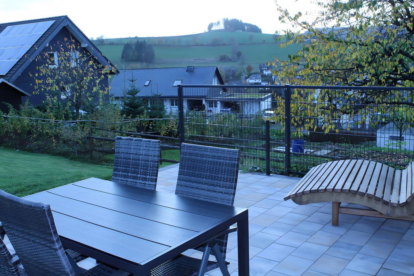 Ganze Wohnung, Ferienwohnung Sauerland Feeling mit Bergblick, privater Terrasse und Wlan in Olsberg, die Mittelgebirge