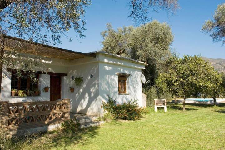 Casa rural con piscina para 4 personas, con jardín además de vistas y piscina en Alpujarras - 2