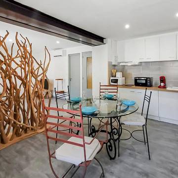 Gîte pour 4 personnes, avec terrasse à Montfaucon (France)