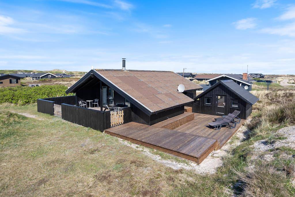 Hyggeliges Ferienhaus mit Kamin – 2 Hunde Willkommen in Hvide Sande, Holmsland Klit