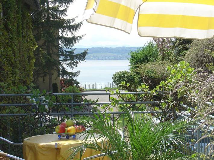 Ferienwohnung für 2 Personen, mit Terrasse und Garten sowie Ausblick in Meersburg