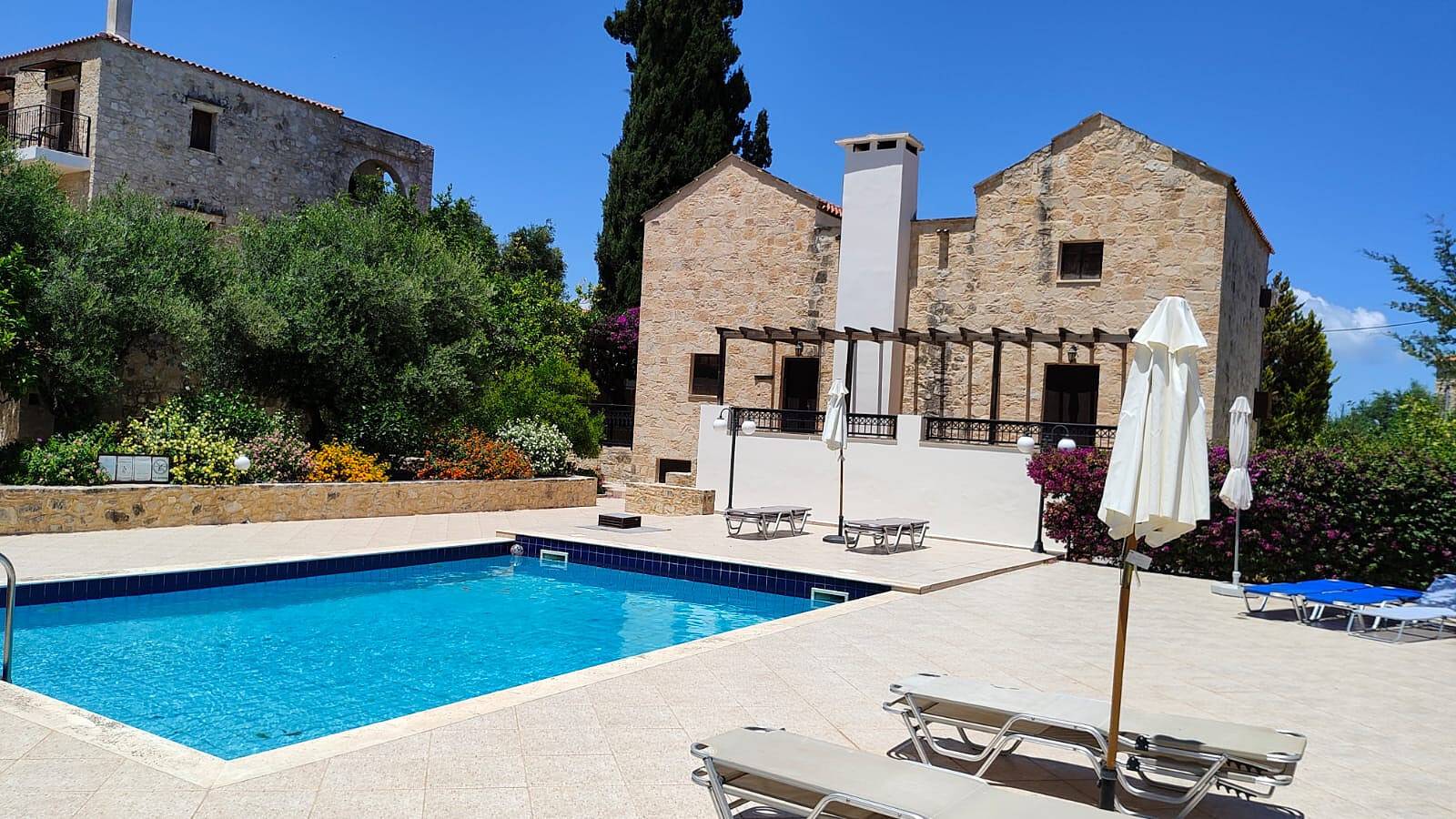 Villa 'Penelope – Luxus mit Seele' mit Gemeinschaftspool, Wlan und Klimaanlage in Douliana, Vamos