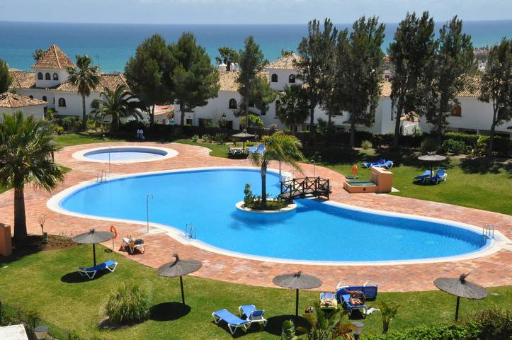 Ferienwohnung für 4 Personen, mit Terrasse und Garten sowie Pool in Manilva - 2