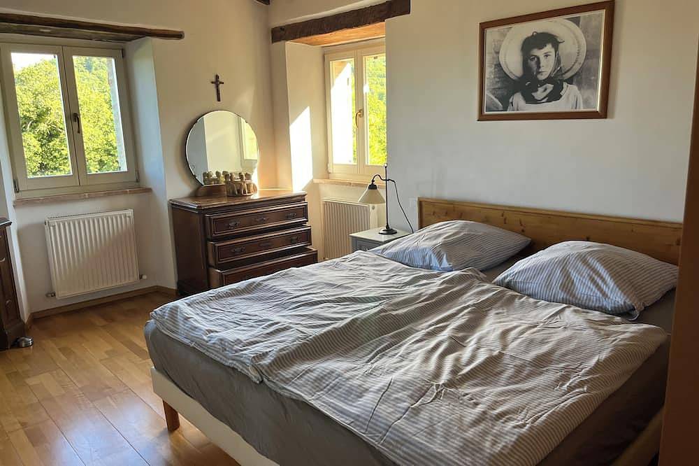 Naturstein-Landhaus in Arcevia, Ancona Provinz
