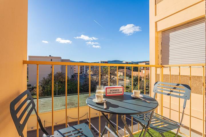 Location de vacances pour 4 personnes, avec Balcon à Bormes-les-Mimosas
