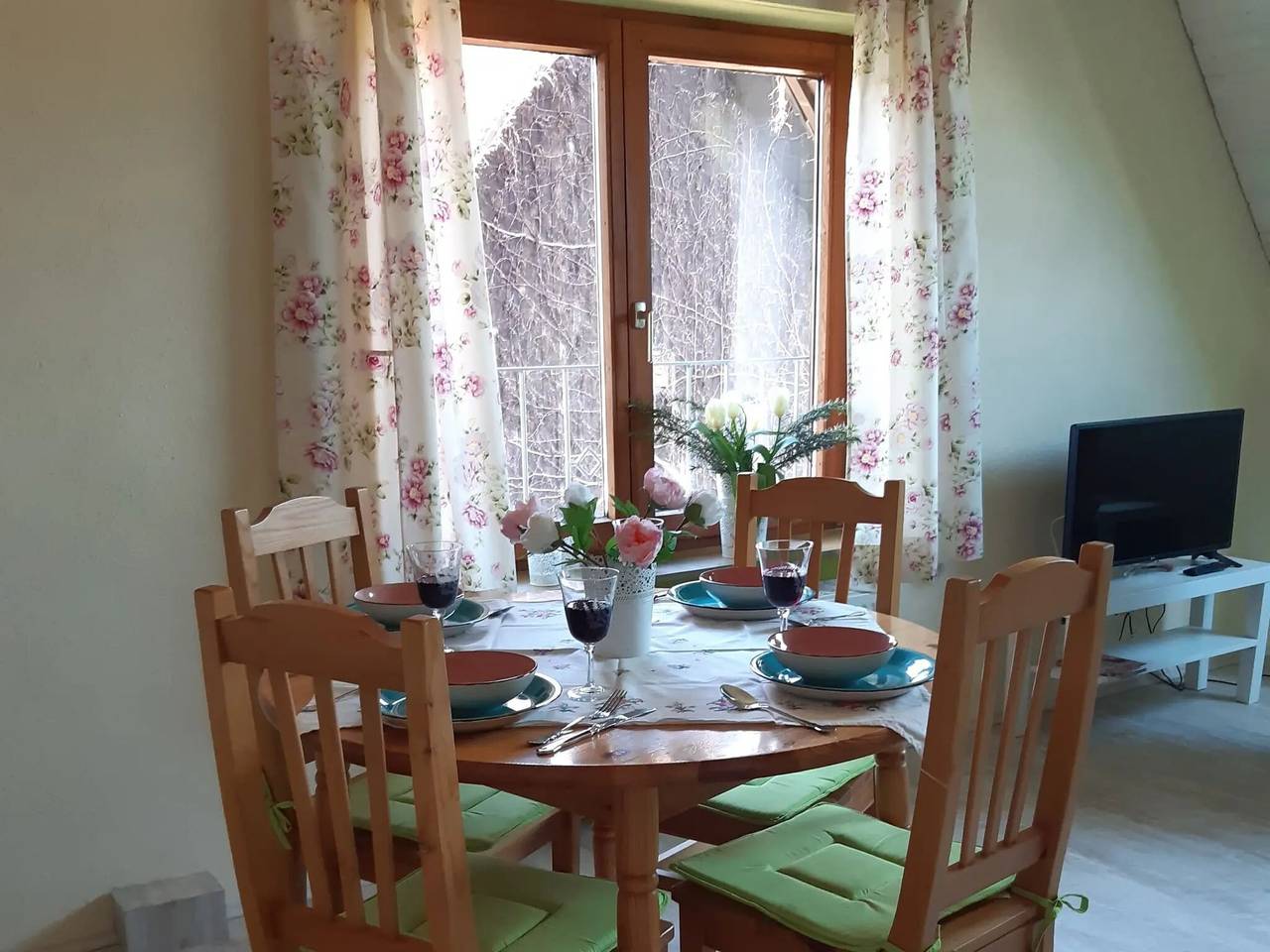 Ganze Wohnung, Apartment '2' mit Balkon und Wlan in Herbolzheim, Südschwarzwald