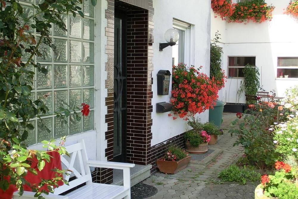 Ganze Wohnung, Ferienwohnung Birwesheck - Lindenhof Hahn in Blankenrath, Cochem-Zell