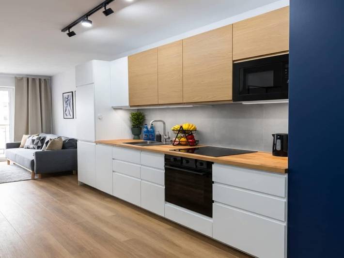 Cały apartament, Jasny apartament dla 4 osób z balkonem w Łodzi in Łódź, Województwo łódzkie