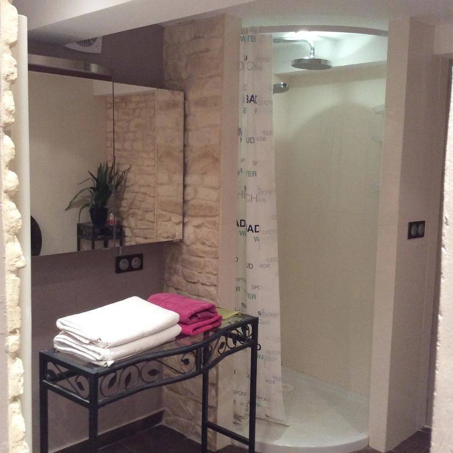 Deluxe Double Room (2 Adults + 1 Child) in Entrevaux, Région Castellane