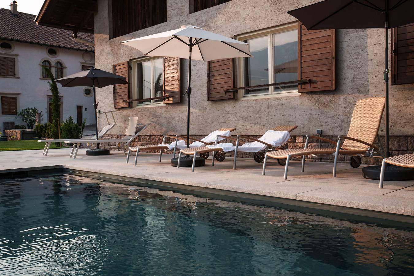 Appartamento intero, Appartamento 'Linslhof Terlaner' con vista sulle montagne, terrazza privata e Wi-Fi in Terlano, Alpi Sarentine