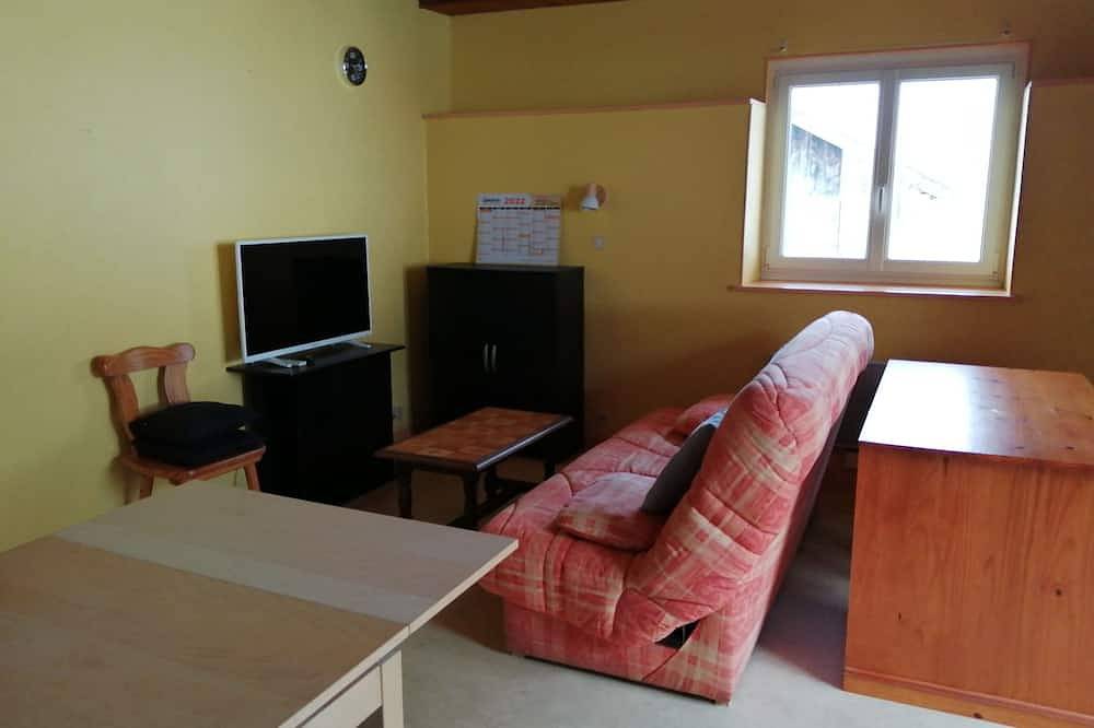 Appartement entier, Appartement dans maison calme au milieu des prés. in Cleurie, Région d'Épinal