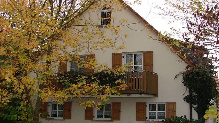 Ganze Ferienwohnung, Ferienwohnungen Haus Bayer - Ferienwohnung 1, 75 qm, 2 Schlafzimmer, max. 4 Personen in Rödelsee, Fränkisches Weinland