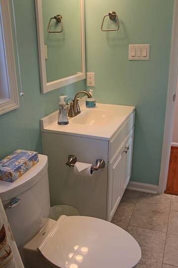 Vacation House for 7 Guests in Emerald Isle, Carteret County, Picture 3