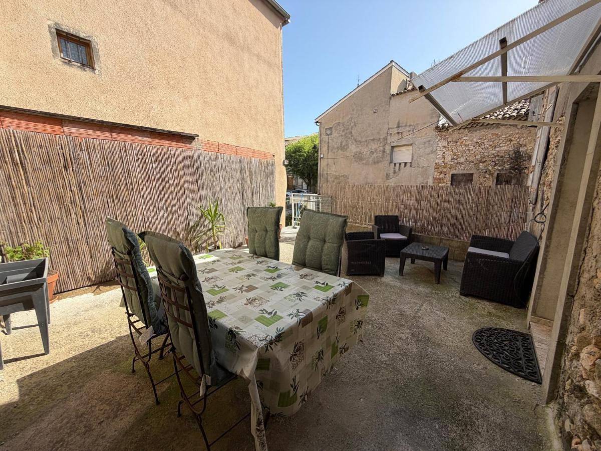 Appartement entier, Charmant studio tout équipé pour 4 personnes in Saint-Just-d'Ardèche, Privas (arrondissement)