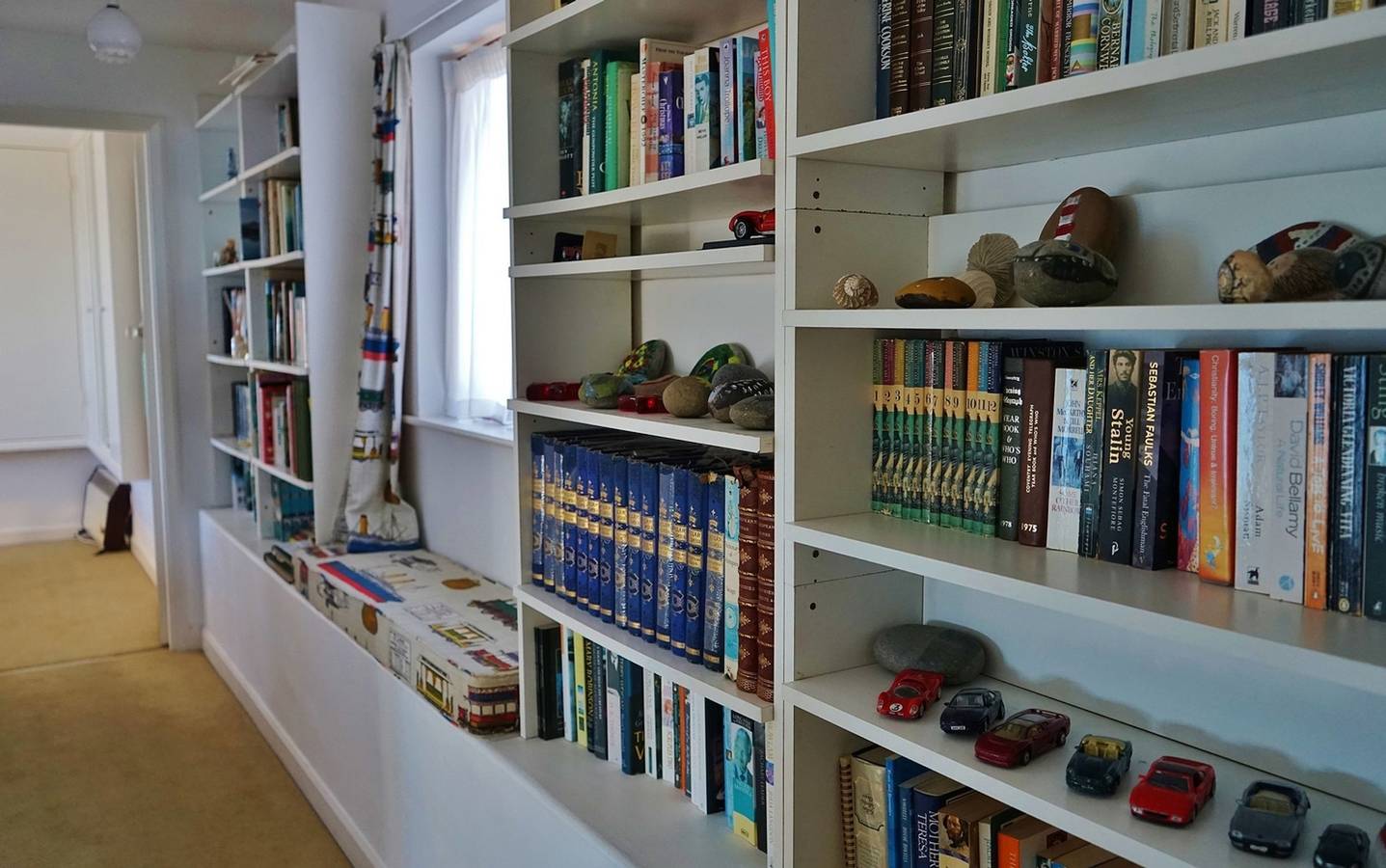 The Cottage - Sea Views, Direct Access to Beach, Pet Friendly in Amroth, Pembrokeshire
