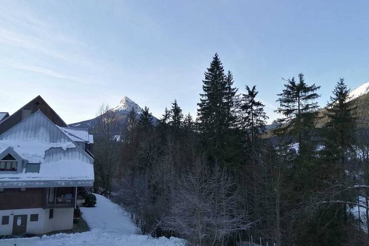 Ganze Wohnung, Large south-facing studio in Saint-Pierre-de-Chartreuse, Isère