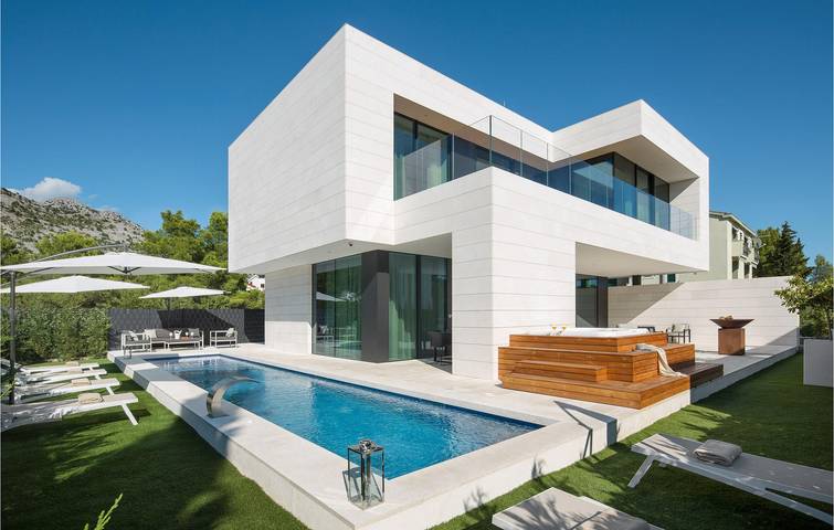 Ferienhaus für 8 Personen, mit Terrasse und Pool sowie Garten in Starigrad Paklenica - 2