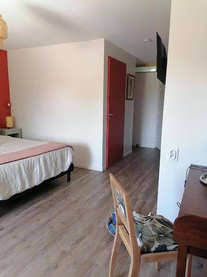 Location de vacances pour 3 personnes, avec vue ainsi que terrasse et jardin à Saint-Jacques-d'Ambur - 2